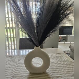 Modern White Ring Ceramic Vase with Pampas Grass